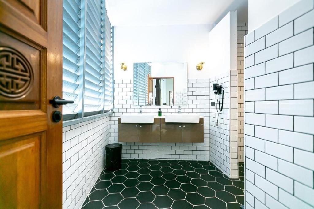 Отель Penthouse Lamoon Бангкок Экстерьер фото