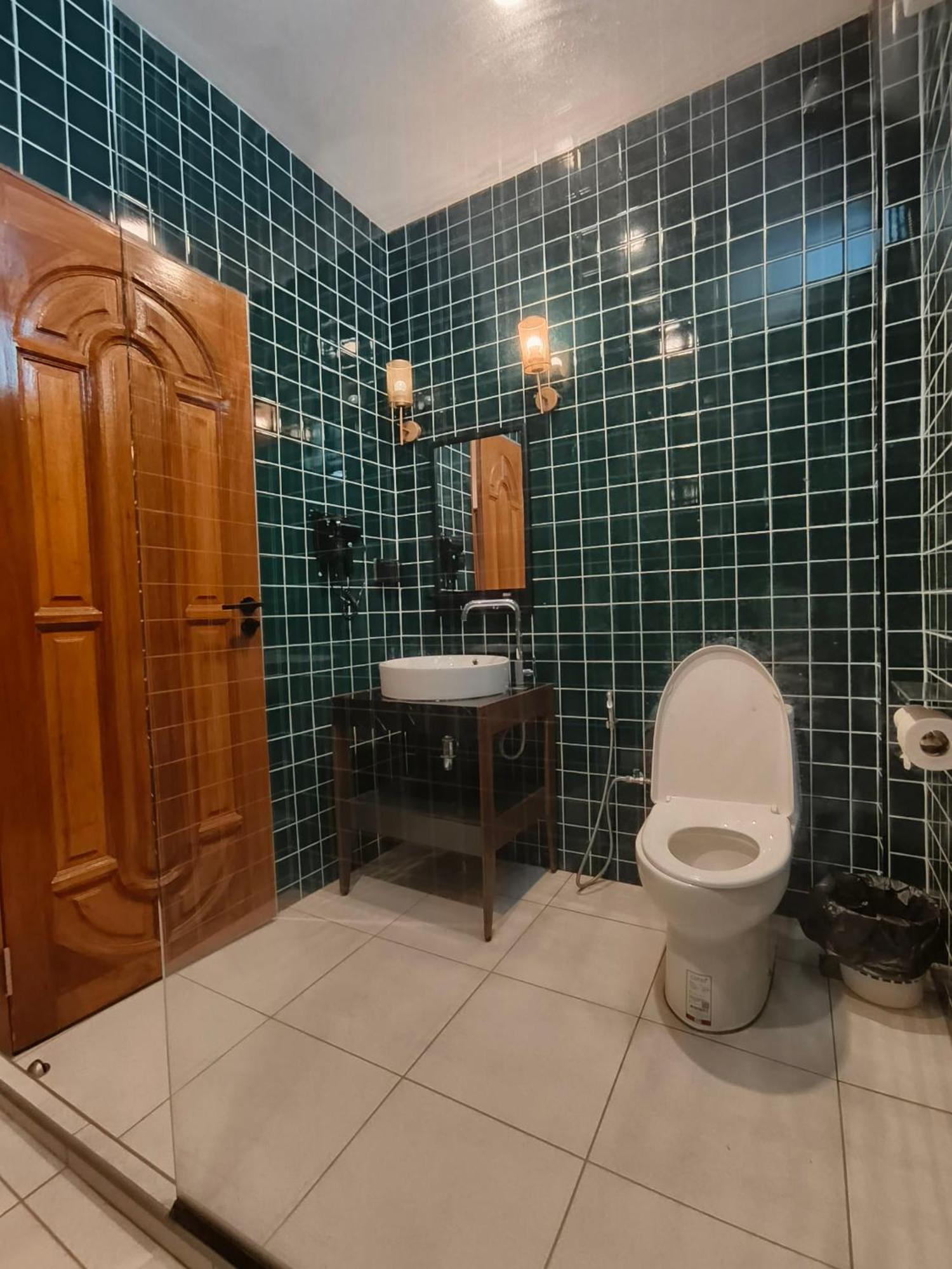 Отель Penthouse Lamoon Бангкок Экстерьер фото